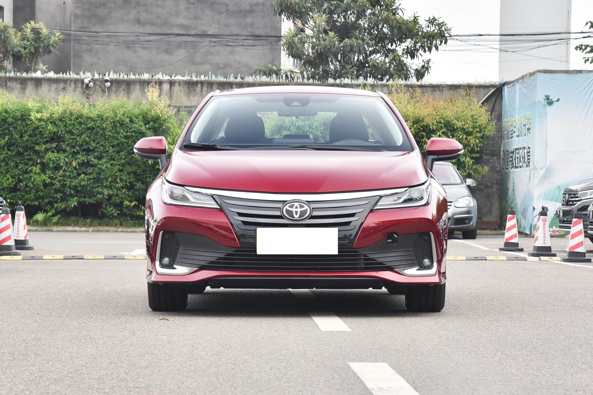 亚洲狮2.0和速腾1.4t哪个可靠,大众速腾和丰田亚洲狮哪个值得买