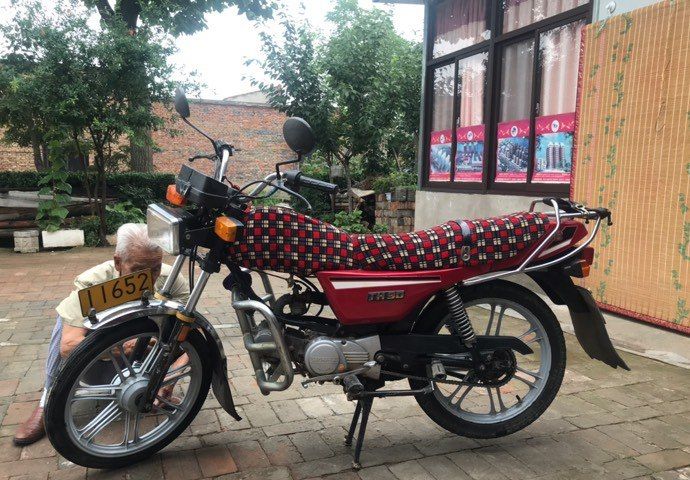 属于本田摩托的时代，94年本田90、98年本田125，都是神车啊