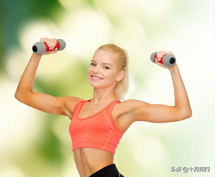 哑铃手臂训练经典8个动作,哑铃练小手臂经典动作