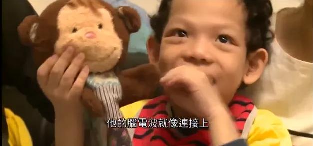 “幼儿看病4天花55万”上热搜,很多患了罕见病的孩子,无药可医