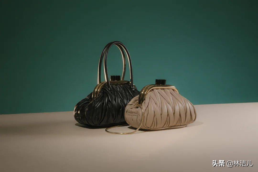 倪妮和lisa,倪妮同款圣罗兰双肩包