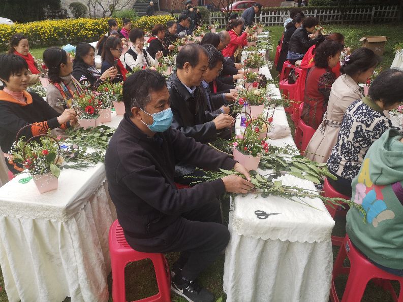 迎江社区开展庆重阳节活动,爱成都迎大运社区活动方案