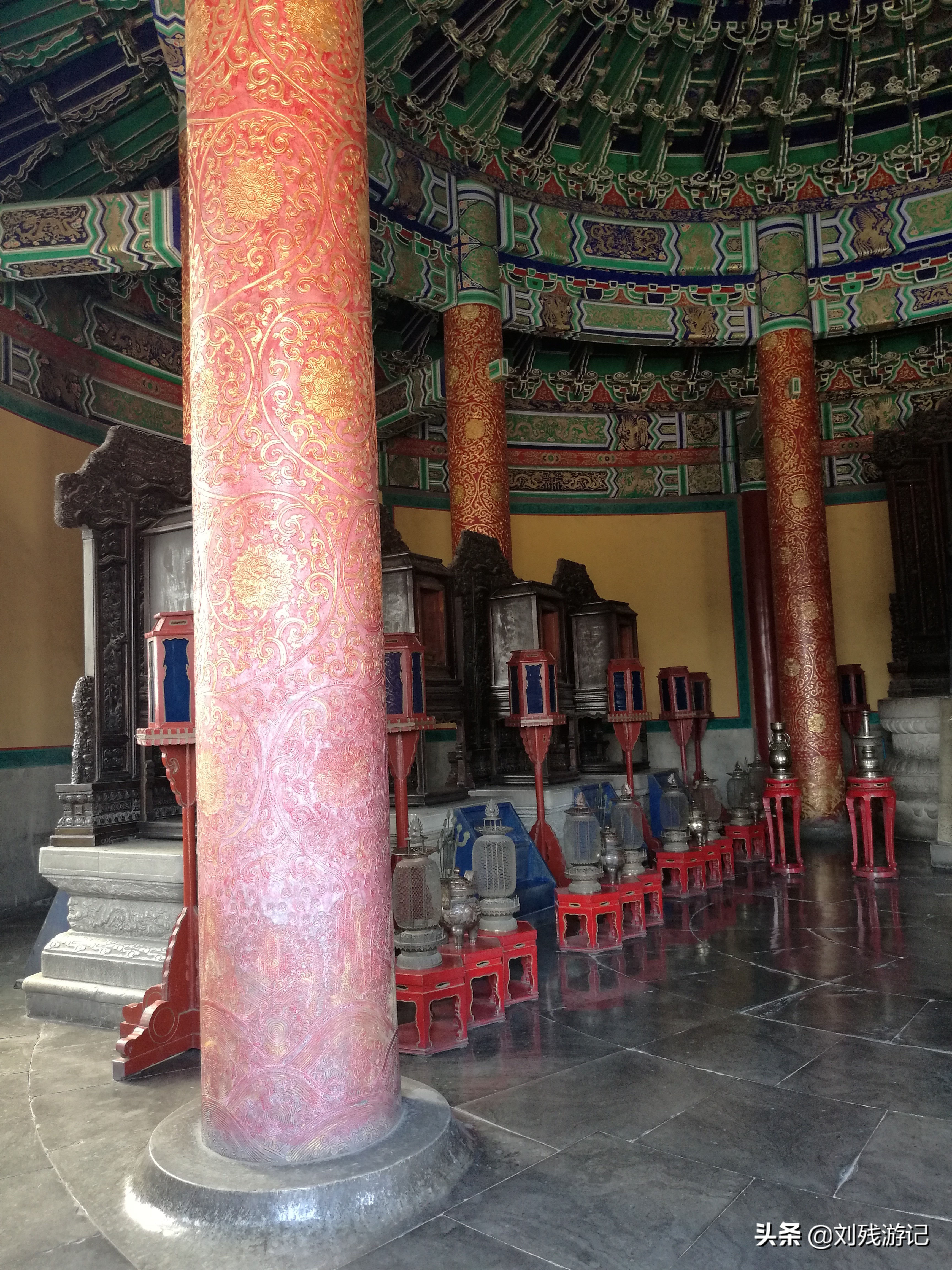 天坛是世界上最大的祭祀建筑群,北京天坛的圆坛为古代祭天的场所