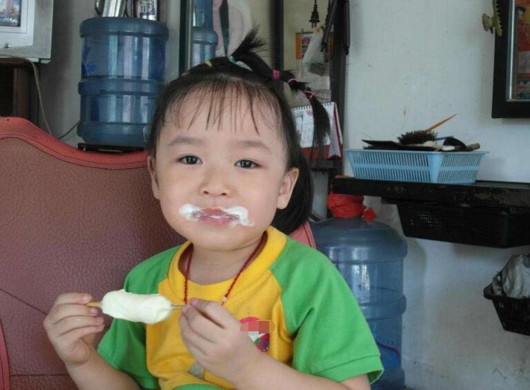 夏季各种坑娃的“雪糕梗”来了,宝宝已经被玩坏,娃:怪俺读书少