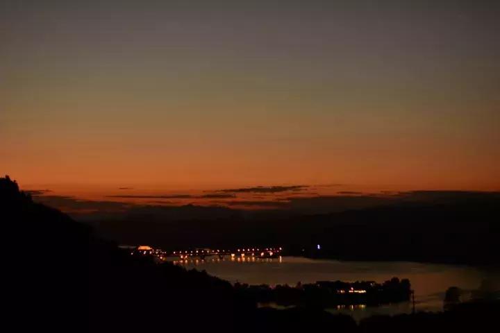 邂逅秋天的千岛湖!光看图已美醉,住这7家美宿避开人群赏湖景山色