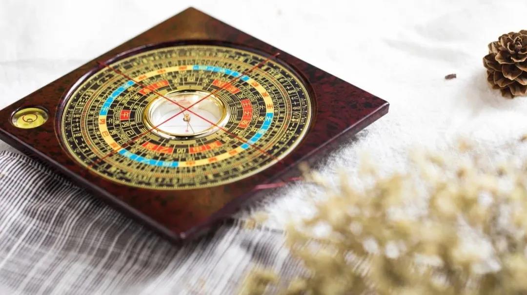 算卦挣钱的人怎么样了,算卦大师一年能挣多少钱