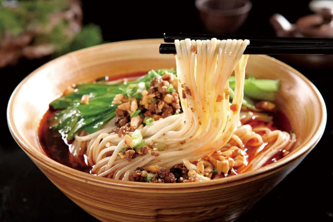 一两包子等于多少克,一两三个的包子多重