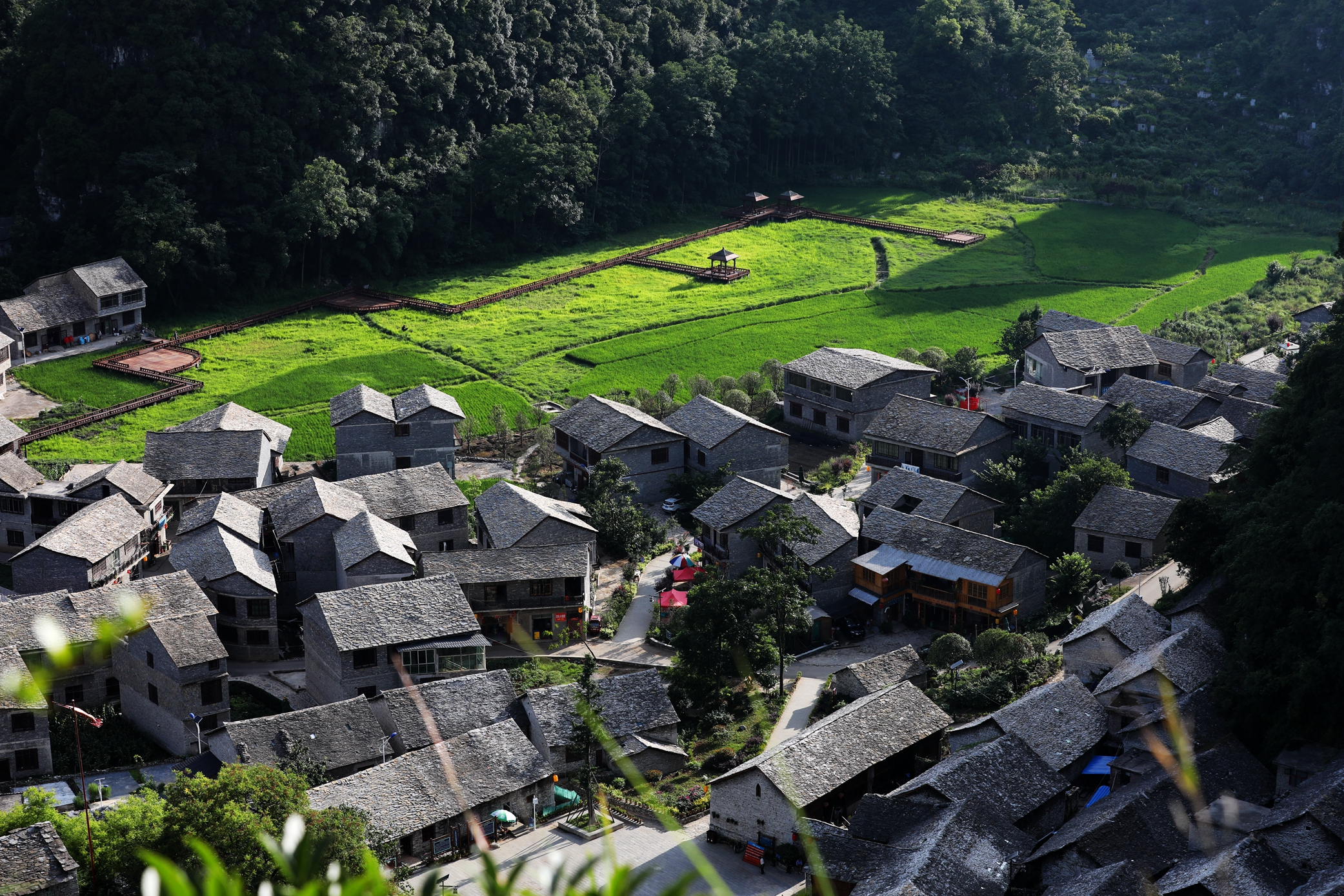 清明假期出游新热点贵州,清明贵州旅游自由行攻略