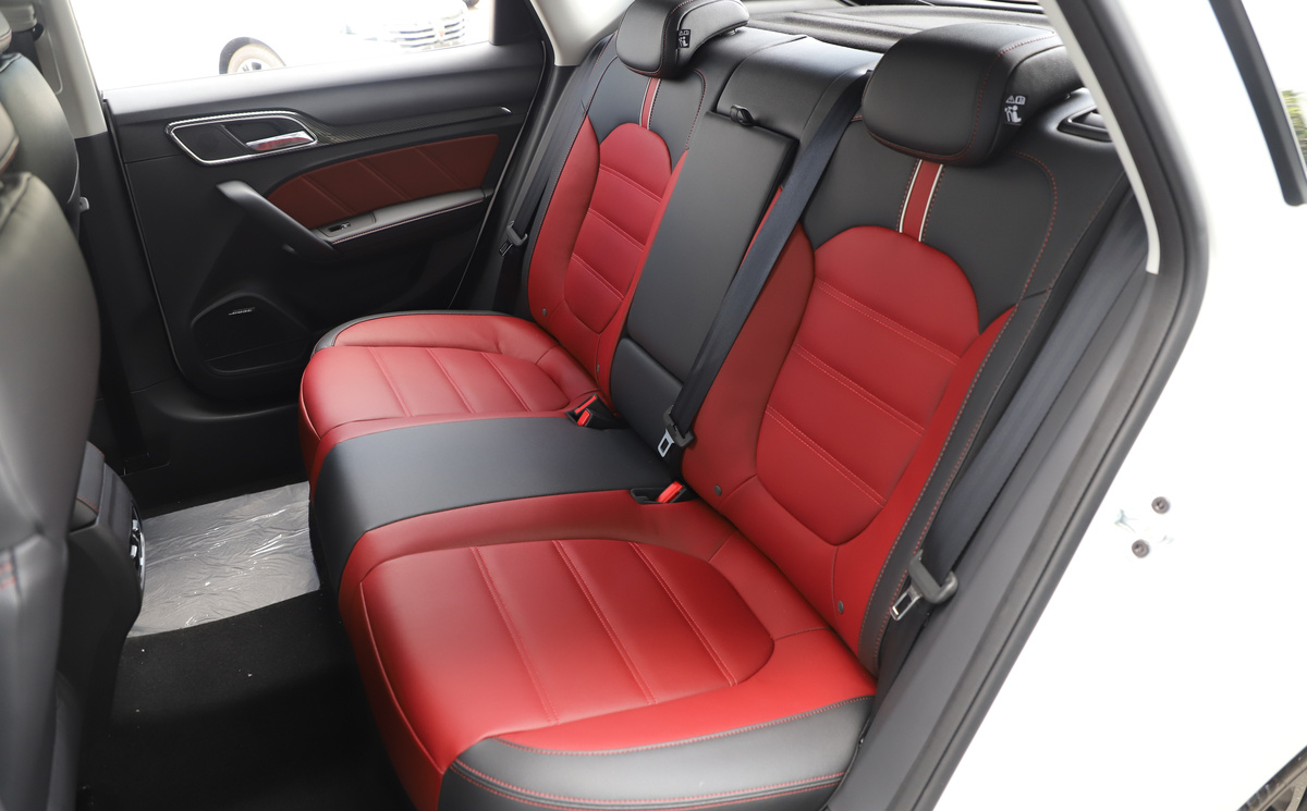 7万级别掀背式轿跑,本田全新思域掀背车