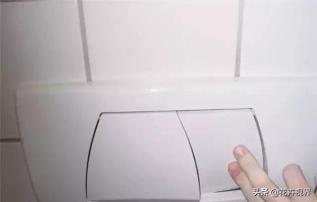 马桶冲水按钮一大一小是什么意思,冲水马桶两个按钮单按还是双按