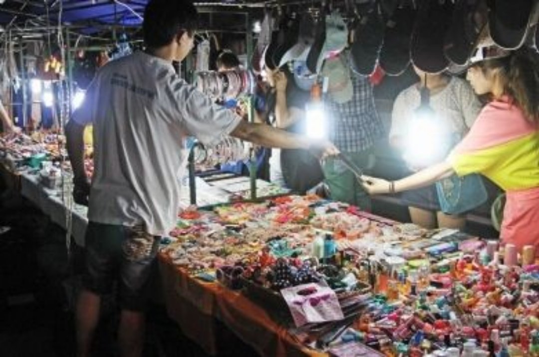 地摊摆摊摆什么好,摆摊的最佳摆摊时间和方法