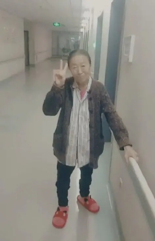 张少华的妈妈什么时候去世的,张少华饰演母亲视频