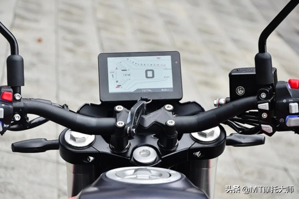 免费升级滑动离合,QJ追350值得买吗?落地近3万,配ABS