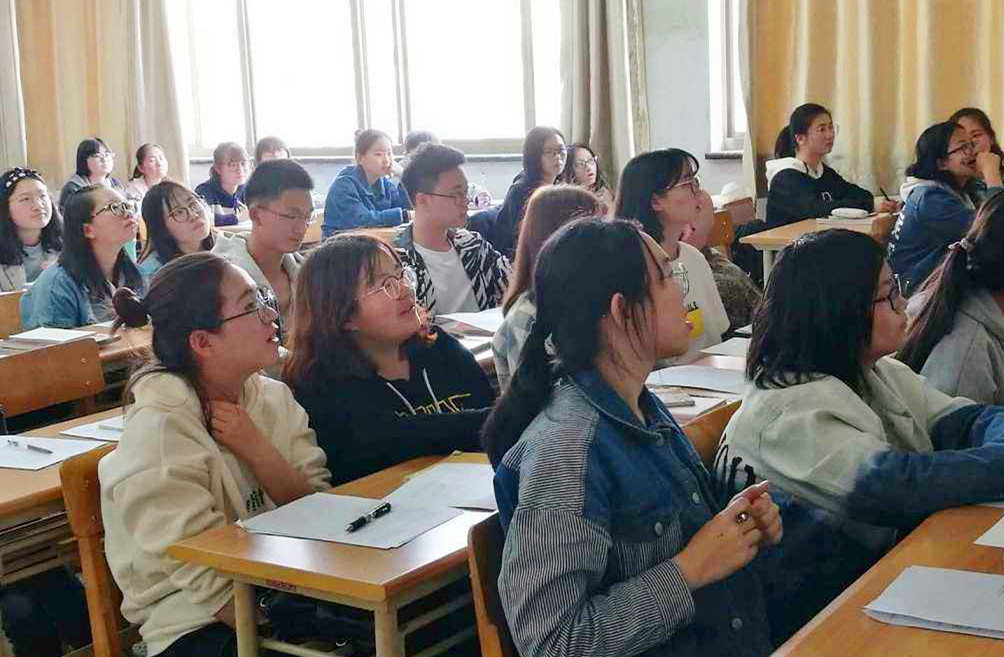 考上清华自动化专业选择复读,从清华退学后重读考699分