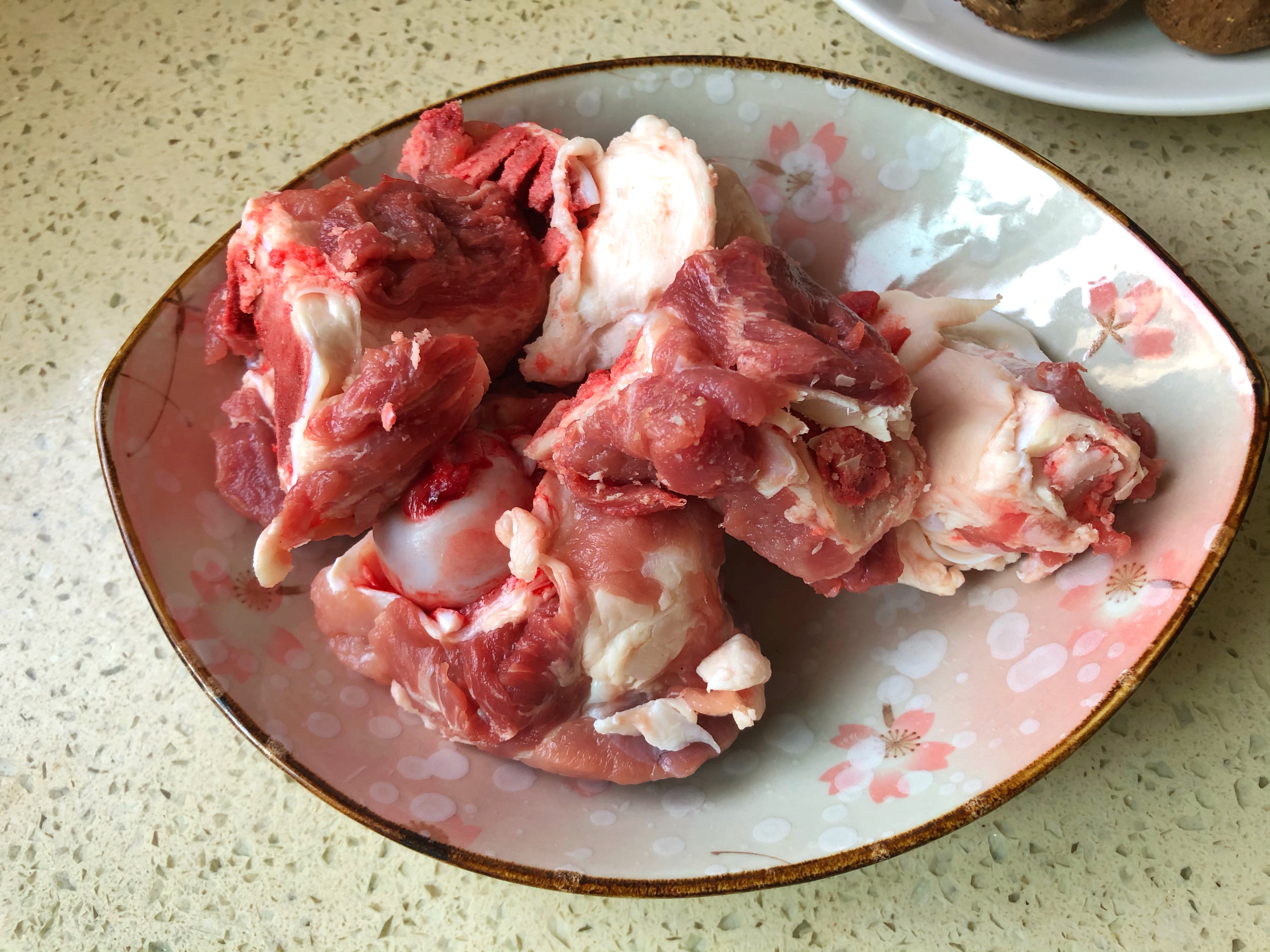 家庭熬骨头汤放什么调料,在家熬骨头汤