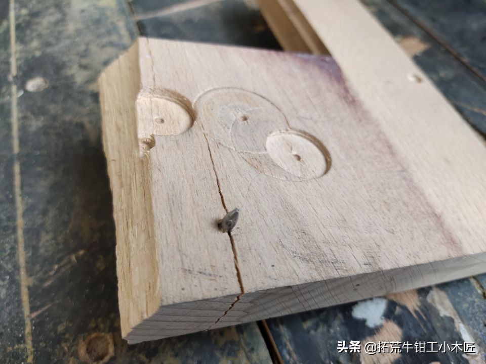 木板为啥钉钉子容易开裂,木板怎么钉钉子
