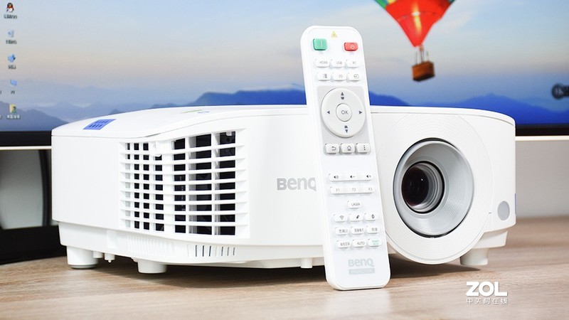 数字化办公场景体验,明基e580智能投影机