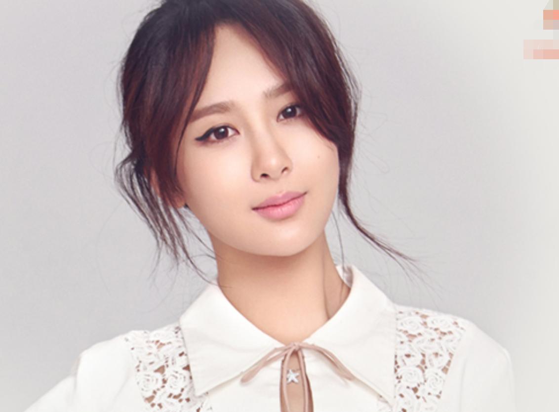 杨紫林允互相搀扶,小八卦杨紫挑小鲜肉