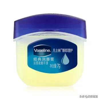 万年回购唇膏,不到五元的唇膏居然这么好用