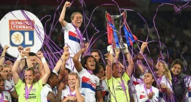 法国杯已出局联赛被反超！王霜留洋首赛季能夺几冠？