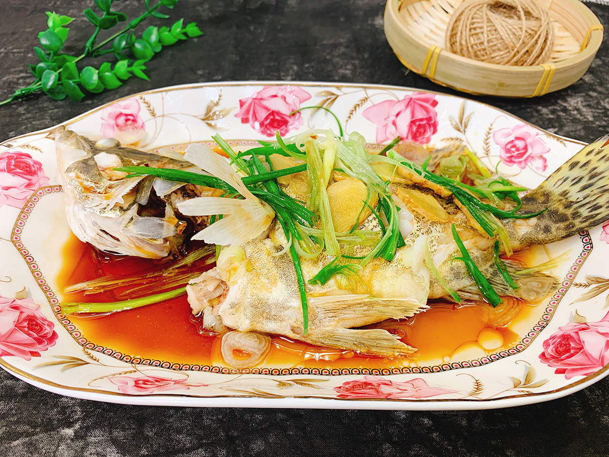 68岁大厨做菜,61岁大厨教你百岁鱼配方