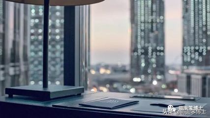 穿阿玛尼什么档次,阿玛尼衣服属于什么档次的品牌