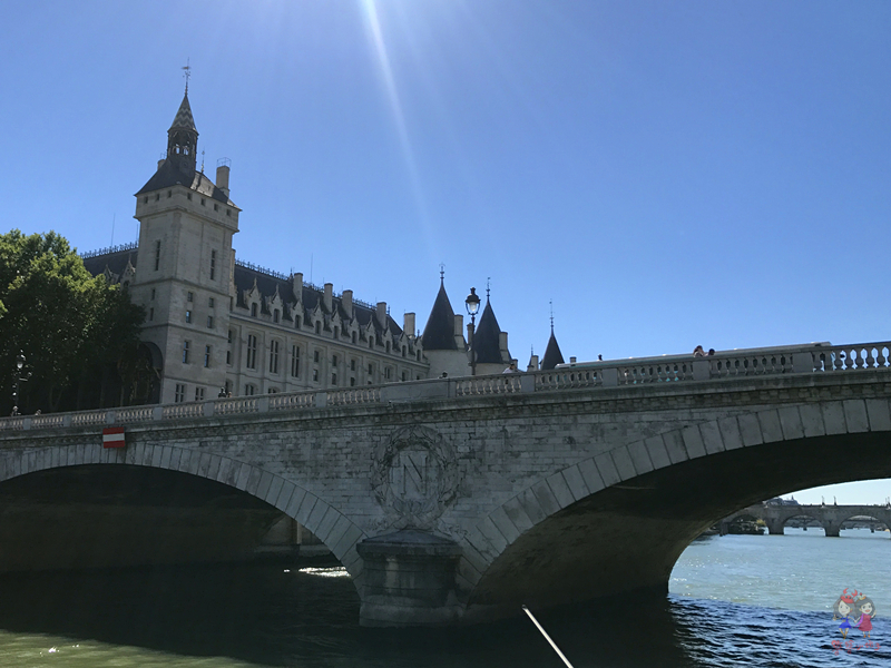 塞纳河左岸和右岸的区别,塞纳河和左岸