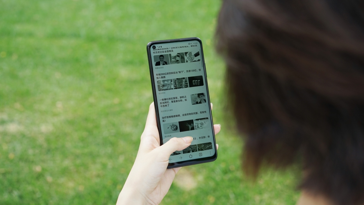 华为麦芒9上手：5G+6.8英寸+6400万高清摄影，后浪们的心头好