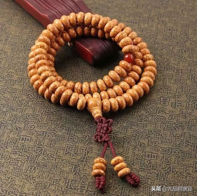 串珠子单绳打结方法慢动作,108颗珠串怎么穿绳打结