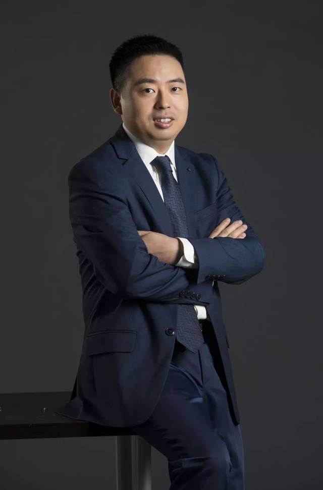 叶国富一年赚多少钱,叶国富靠10元店做到150亿身家