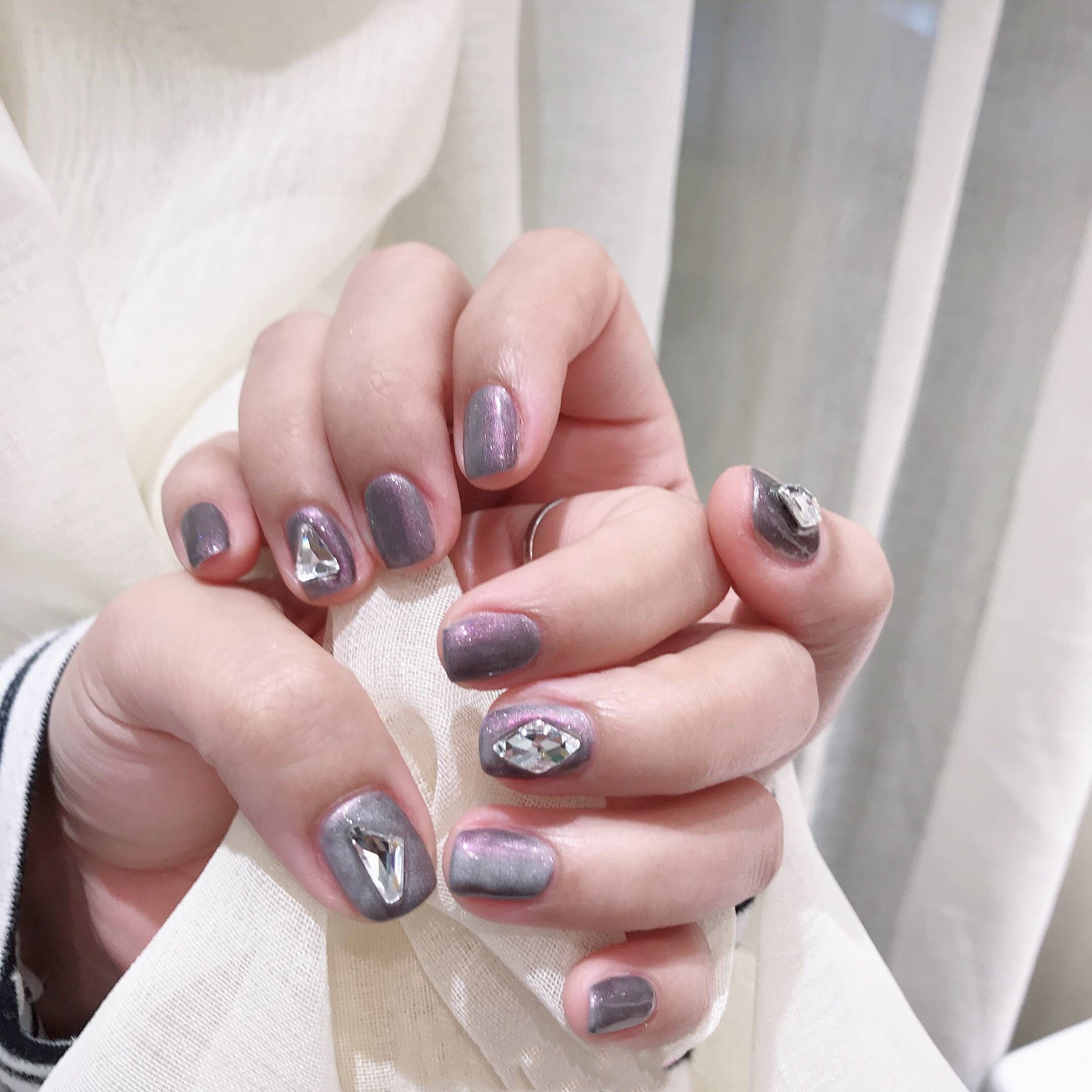 简约高级珍珠钻石美甲,钻石美甲款式简约