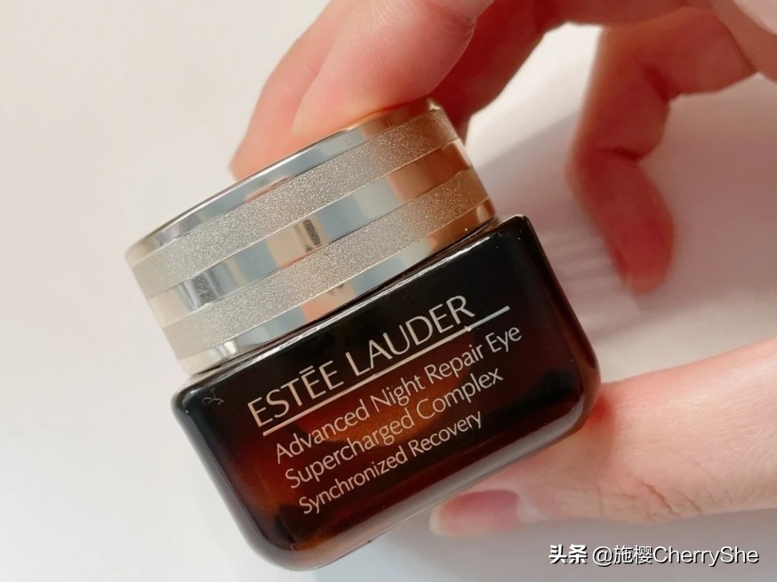 雅诗兰黛和兰蔻的眼霜怎么选,雅诗兰黛眼霜和兰蔻眼霜哪个更好