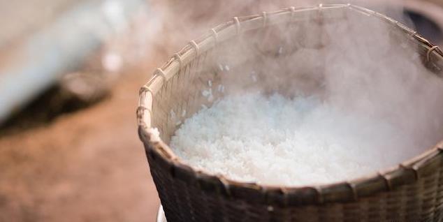 做寿司的米饭要软一点还是硬一点,怎样煮最好吃的寿司米饭