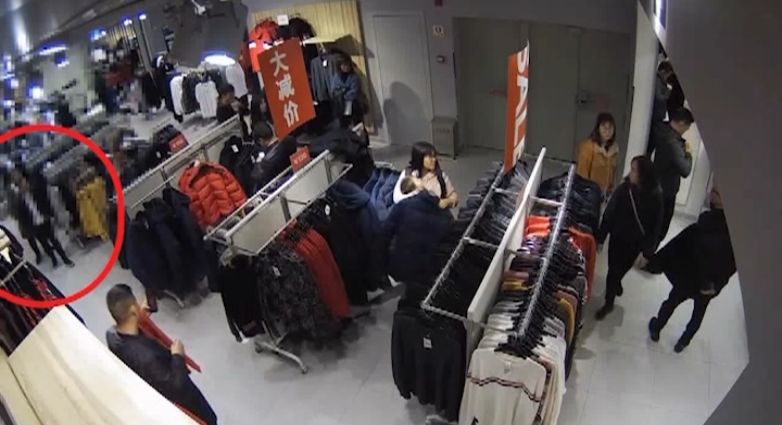 你网购的平价大牌衣服，可能是别人偷来的