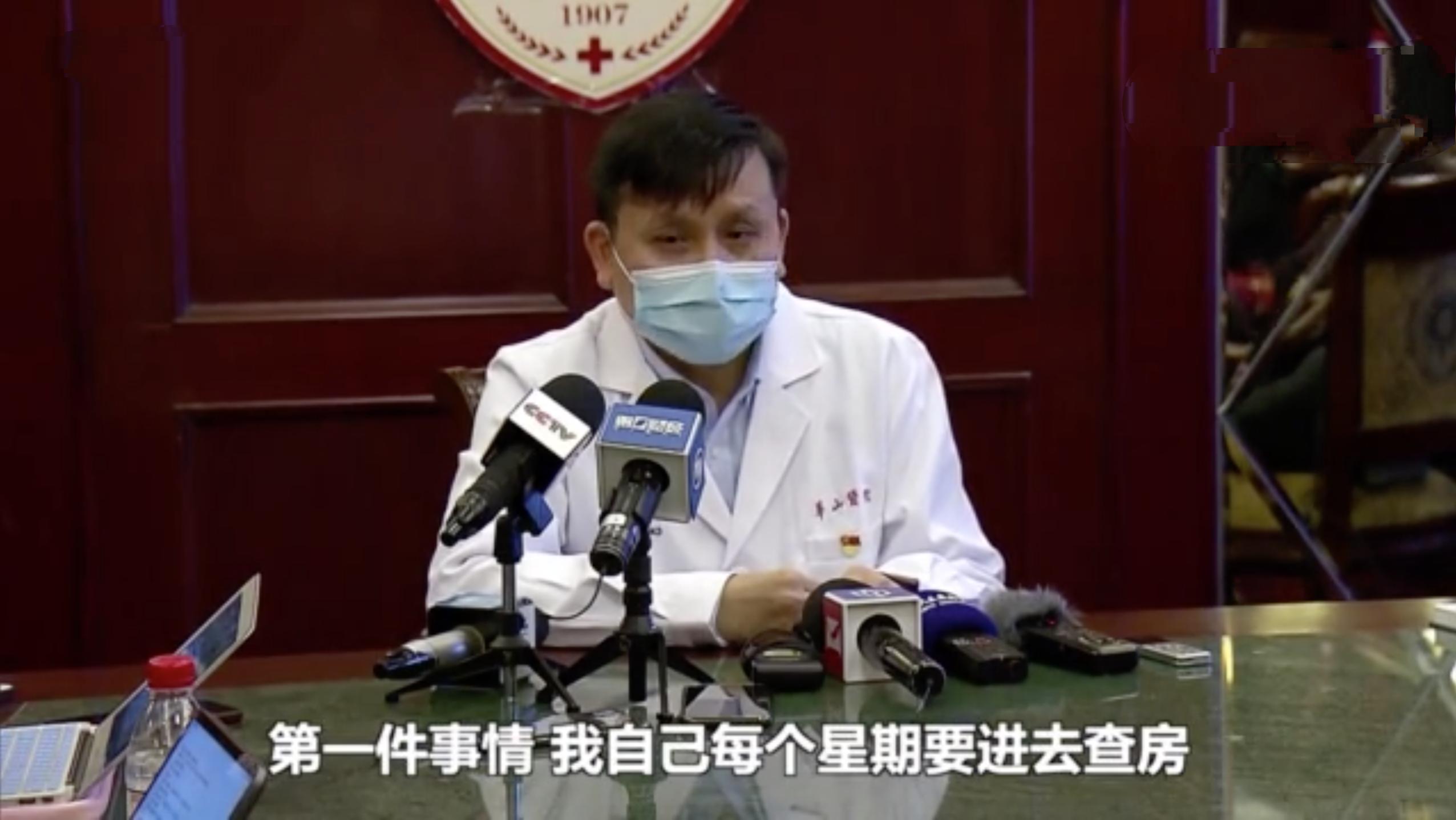 一夜爆红张文宏：抗过非典，绞过猪疱疹，正在对抗新冠病毒