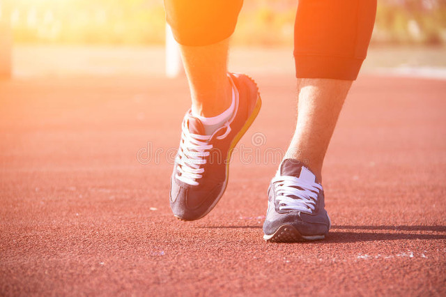 跑鞋如何选择适合自己的尺码,买跑鞋参考的几个要素