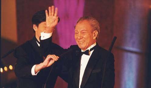 反派巅峰石坚,香港影坛百年人物表