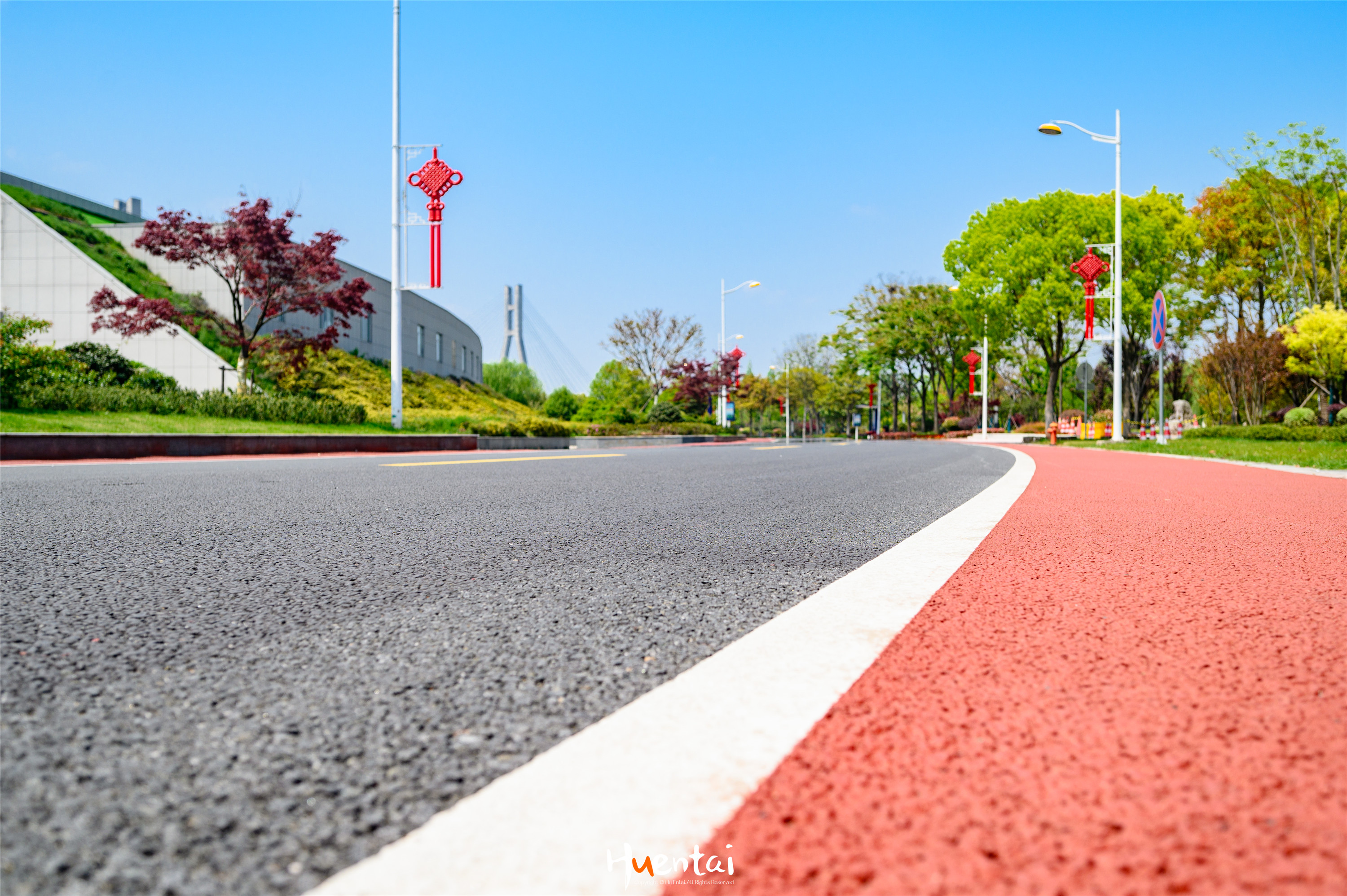 在长江天堑下的茅以升公园，航拍润扬大桥，看扬州镇江两市