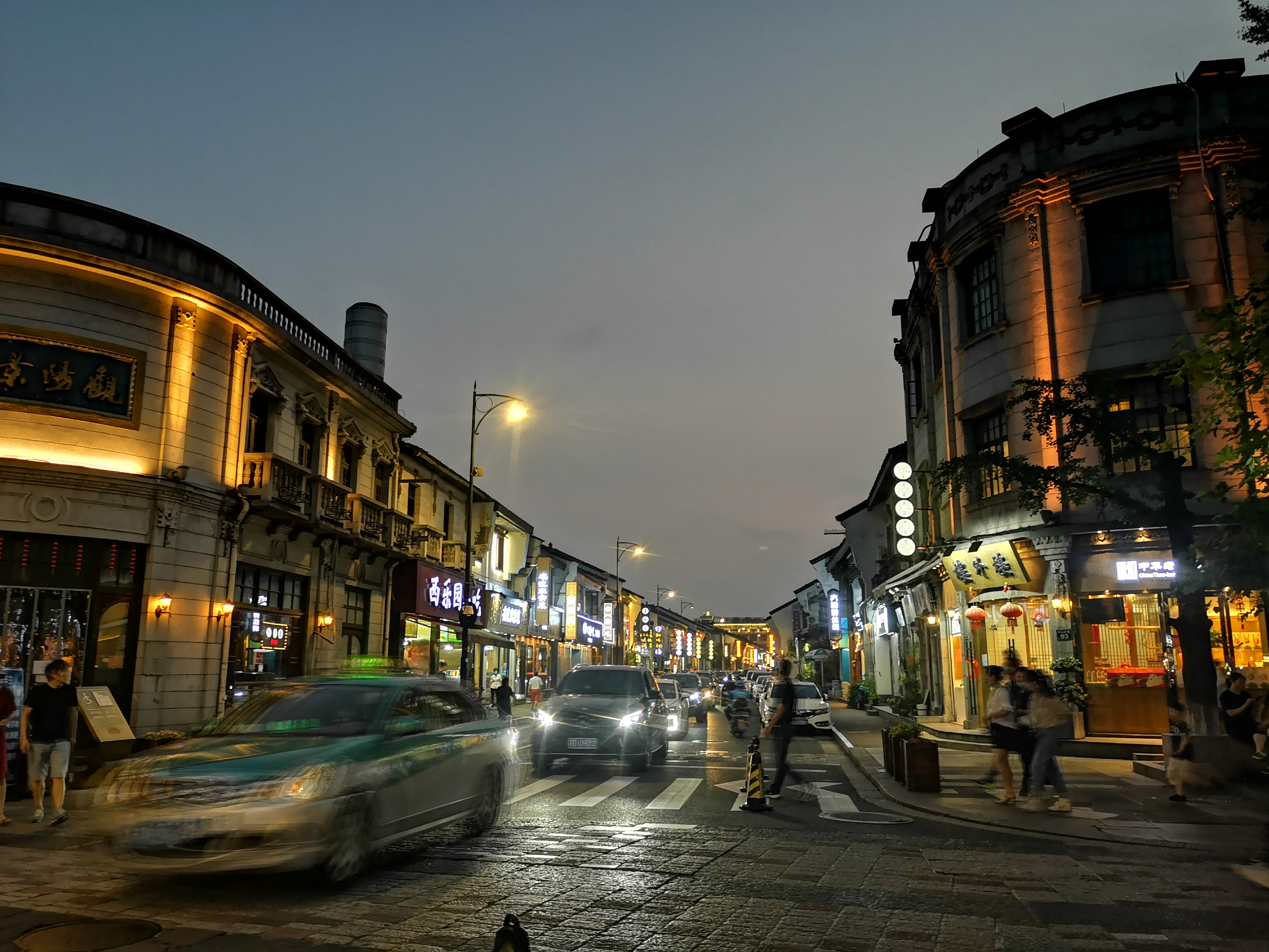 杭州河坊街美食哪家好吃,杭州河坊街胡辣汤