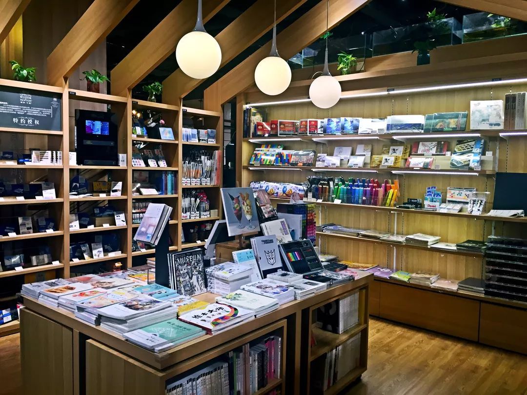开学季即将来临,还不来南京路上商圈这些宝藏书店逛一逛?