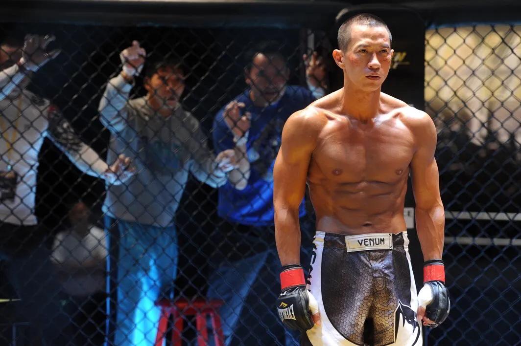 同样是肌肉男，为什么彭于晏比不上张家辉？两招教你辨别真肌肉！