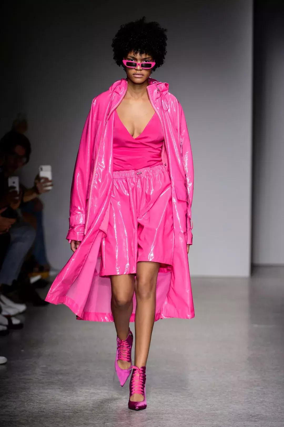 好看的貂皮毛女装,集齐七色召唤