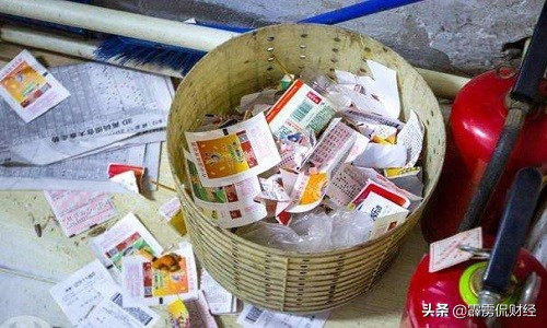 彩票为啥开奖号码都很诡异,白岩松谈彩票事件