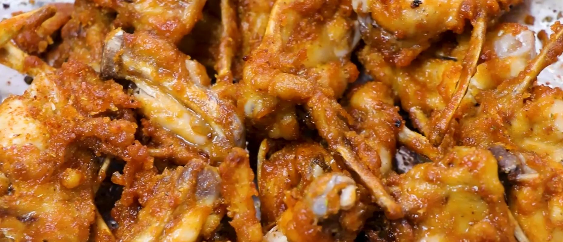 地摊鸡叉骨的炸制方法,正宗酥脆鸡叉骨制作教程