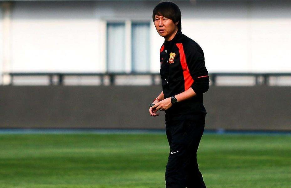 李铁从严治军国足,李铁有关的体育管理问题