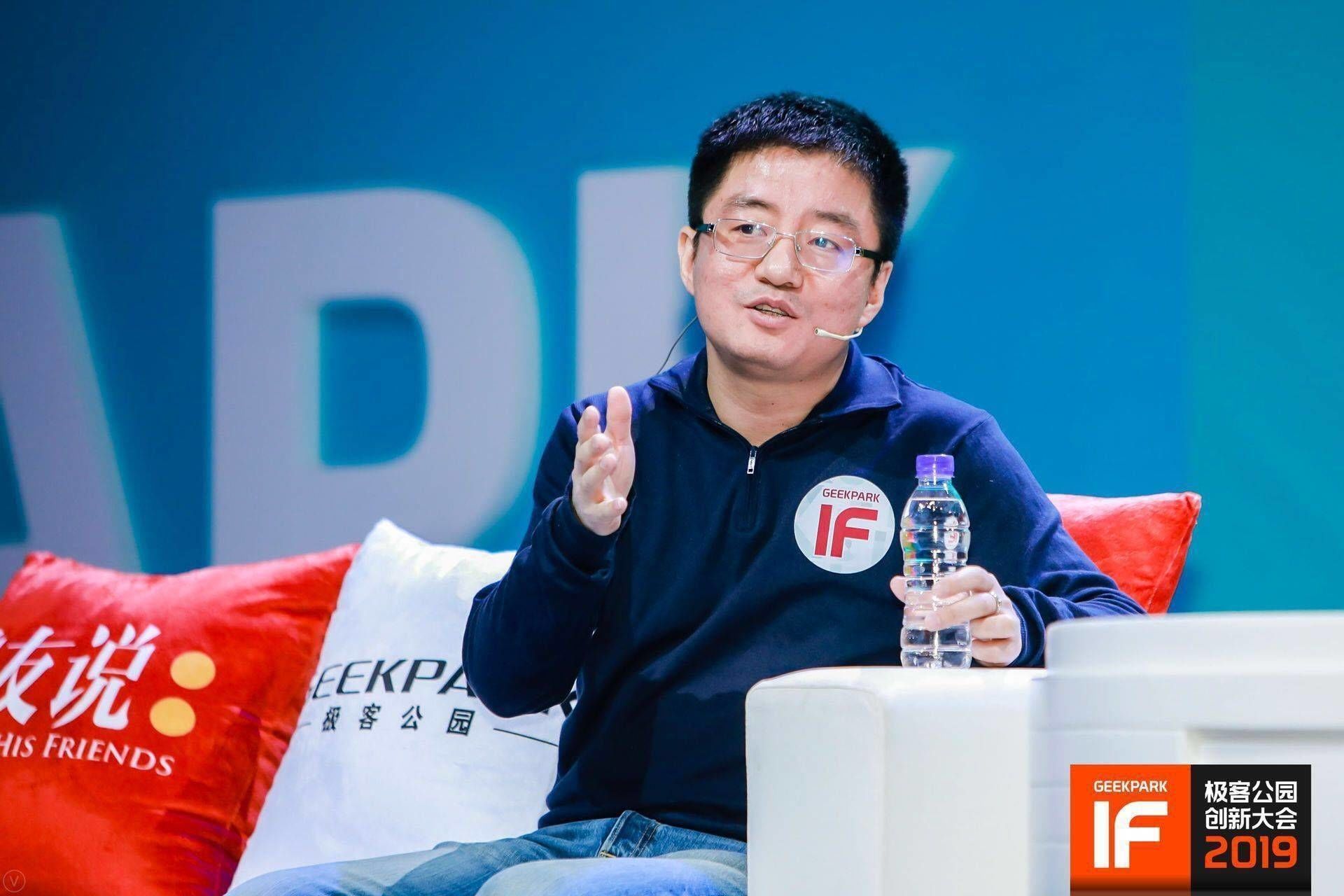 美团外卖,必须卖一切|极客洞察