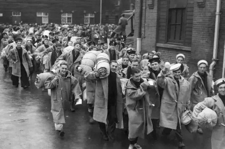 倪妮高马尾走秀,倪妮民国学生装