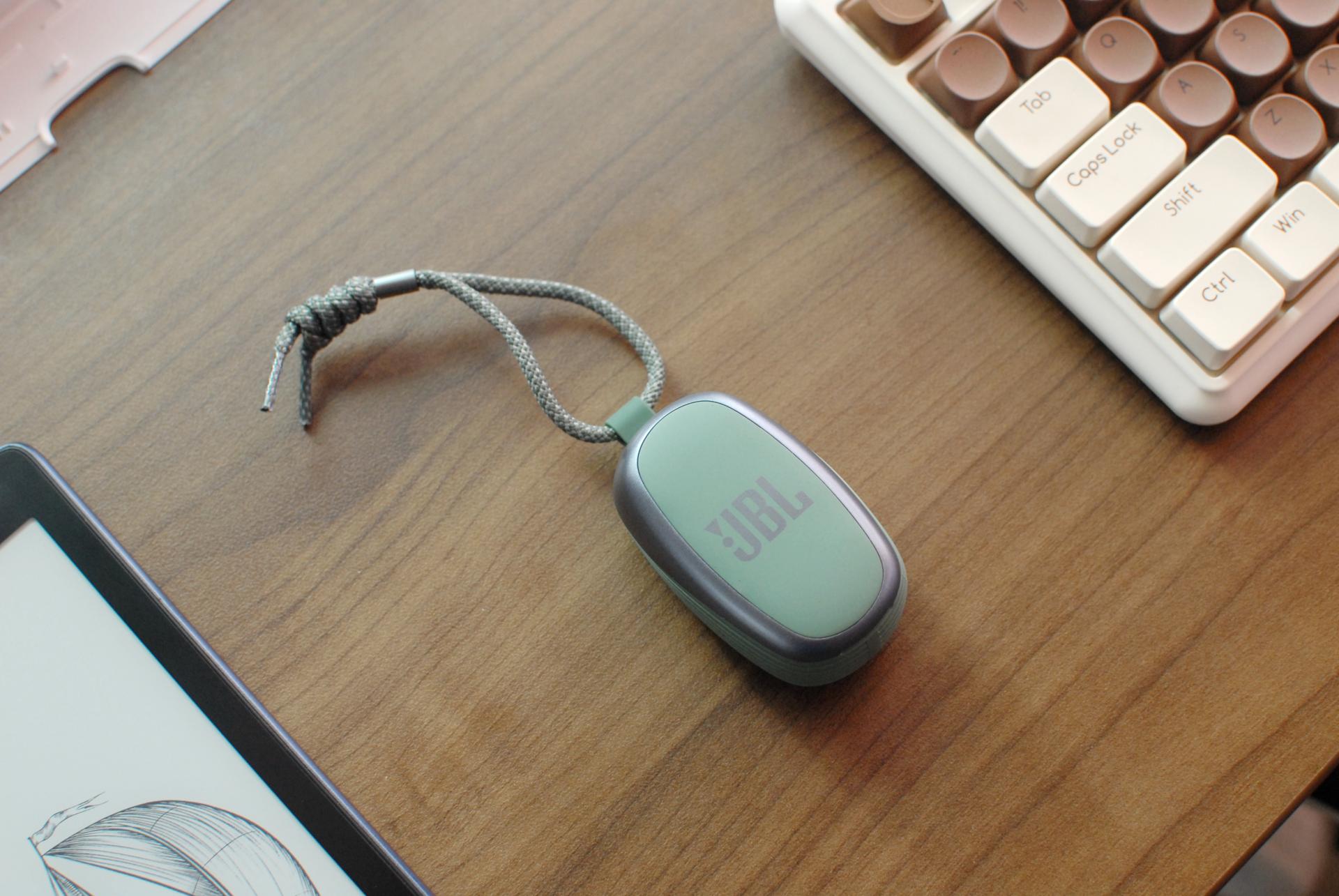 jblx600tws蓝牙耳机打开不闪烁,jblx600蓝牙耳机