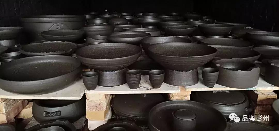 走遍中国的“寻鞋哥”来了!这回居然换上“军乐造”