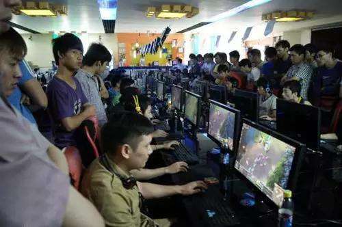 英雄联盟现在为什么坑的那么多,英雄联盟为什么现在有大量新玩家